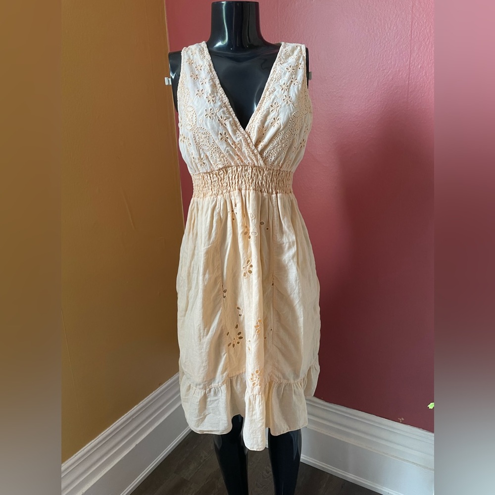 Women’s Festival Crochet Style Dress ( medium )